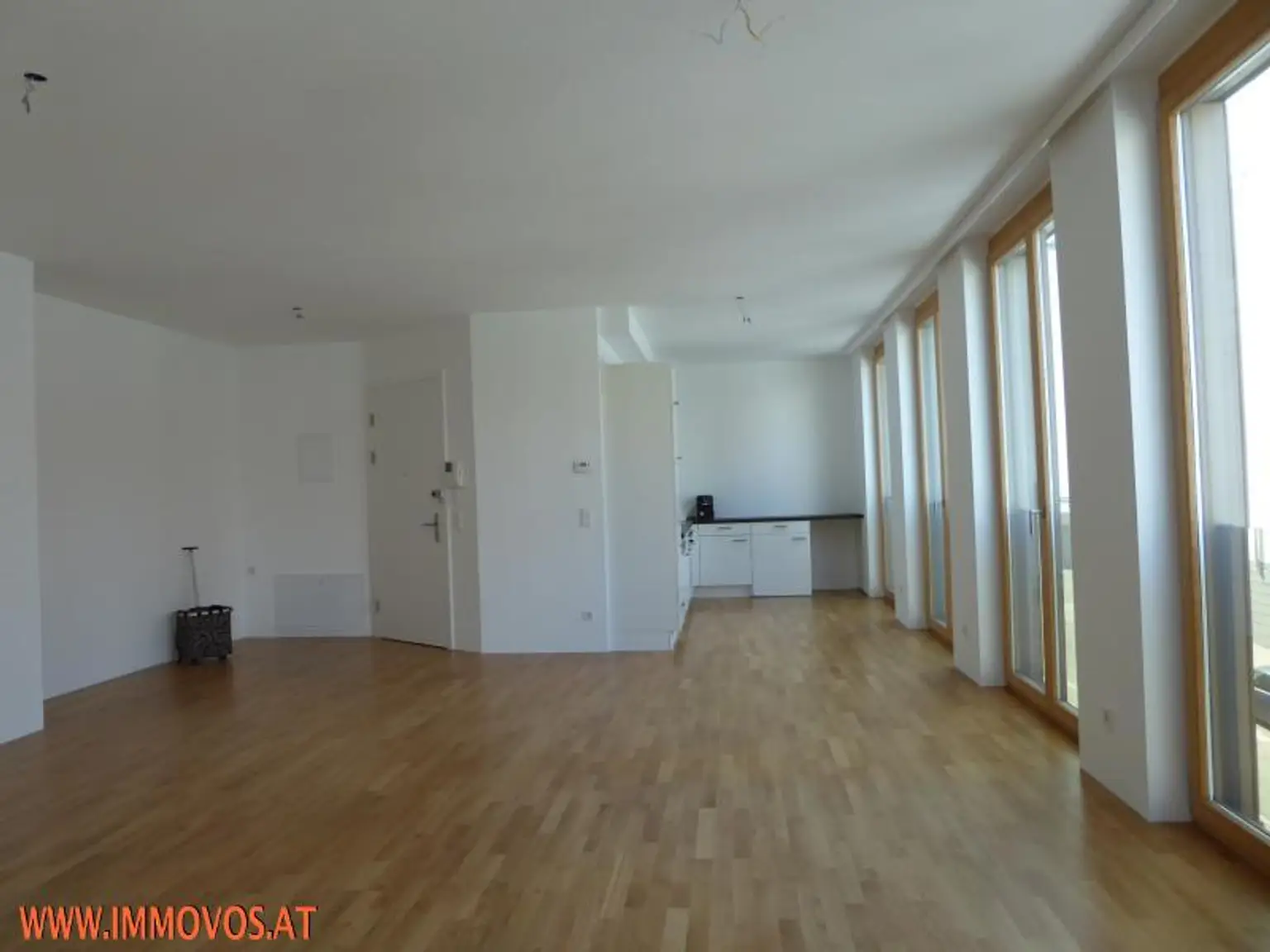 *LOFTIGE, HELLE 2-ZIMMER-NEUBAUWOHNUNG - ab 2026*