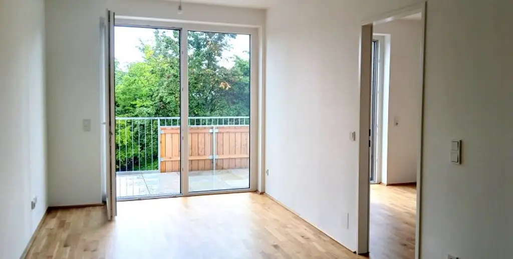 NEUBAU - ERSTBEZUG - Top 18 - Wunderschöne 2 Zimmerwohnung mit großem Balkon und eigenem Tiefgaragenplatz