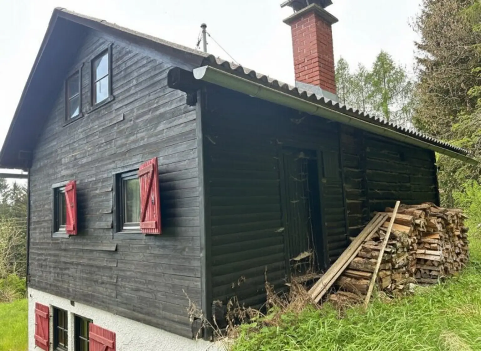 Region Hochrindl, tolles Alm Haus 80 m² mit 1500m² Grundstück, Wasser Quelle, Terrasse, öffentliche  Zufahrt  Kärnten, Preis € 169 000 !