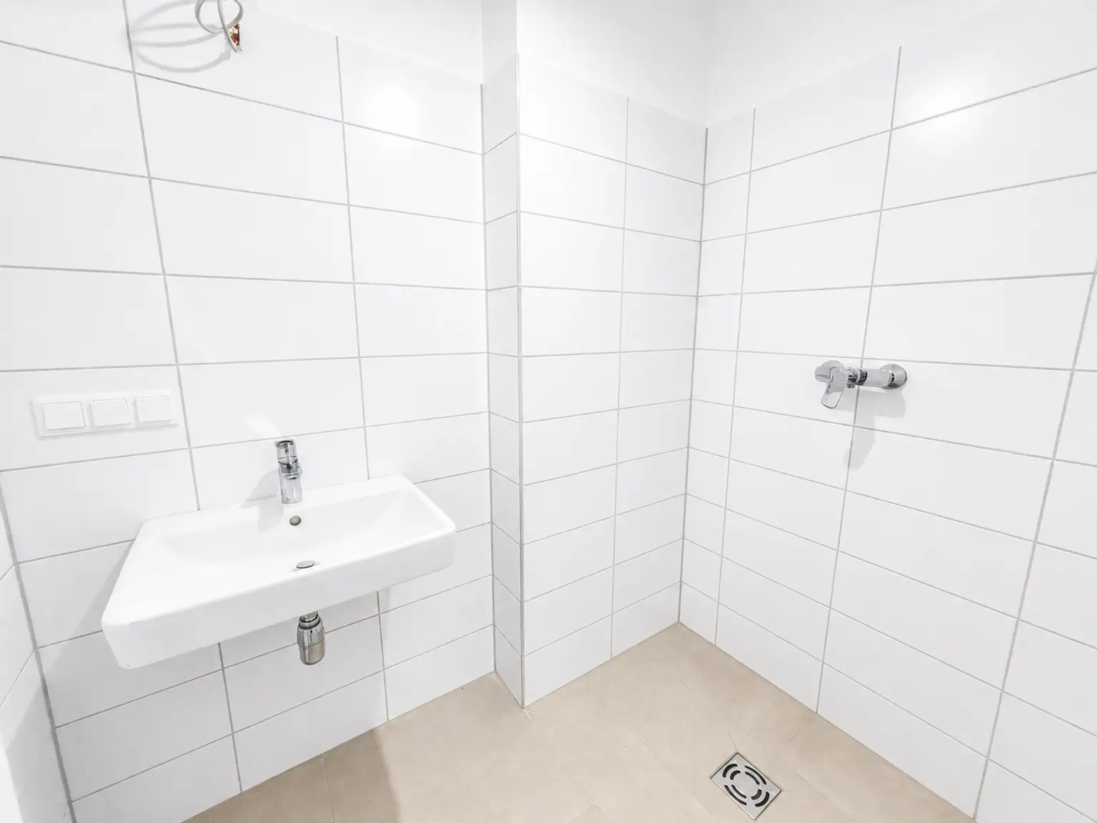Badezimmer mit Dusche