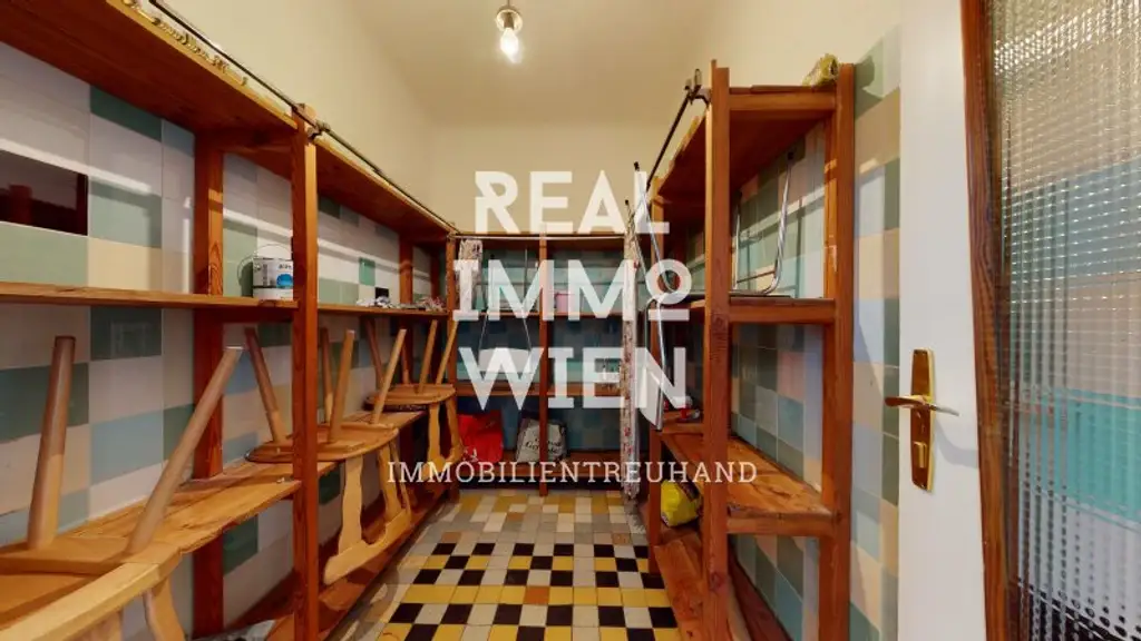 Sehr schönes Einfamilienhaus mit großen Garten im 23. Bezirk!!! 360° - 3D Besichtigung!!!