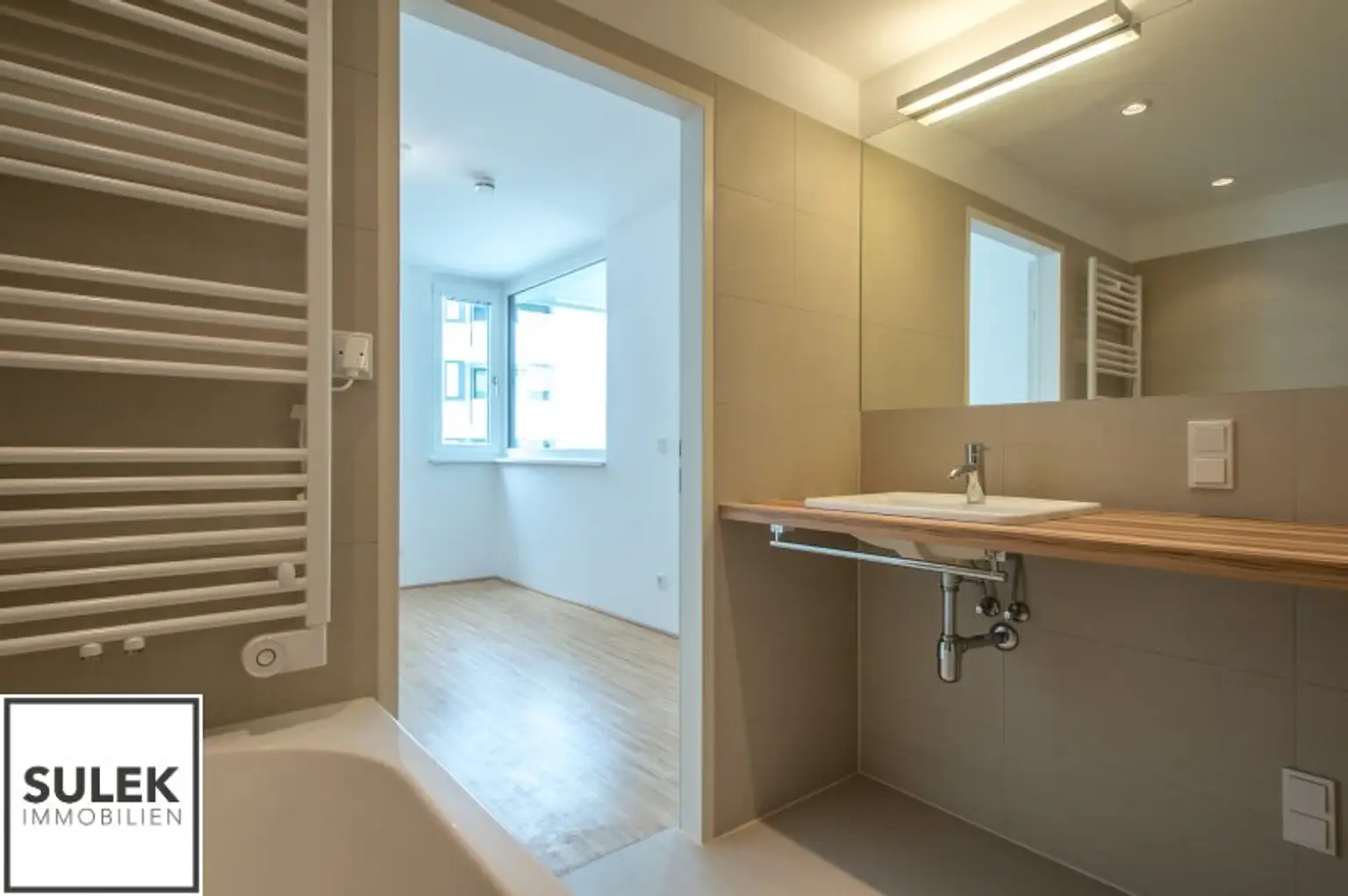 Gut aufgeteilte 2-Zimmer Neubauwohnung mit Loggia // nähe U4 & U6 // ab November verfügbar!