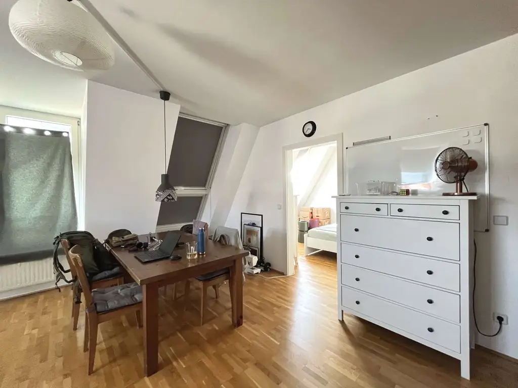 Unbefristet vermietete 2-Zimmer-Wohnung in super Lage -
mit ca. 3,4 % Bruttoanfangsrendite!