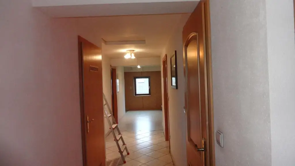 Großzügiges Einfamilienhaus mit großem Grundstück