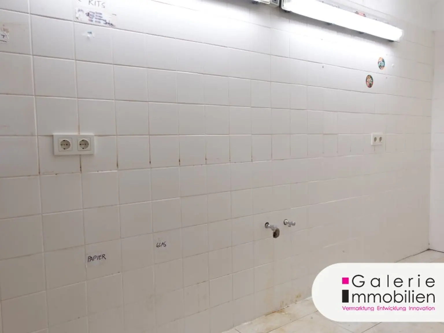 113m² Geschäftslokal/ Atelier mit Galerie an werbewirksamer Lage in Neubau !