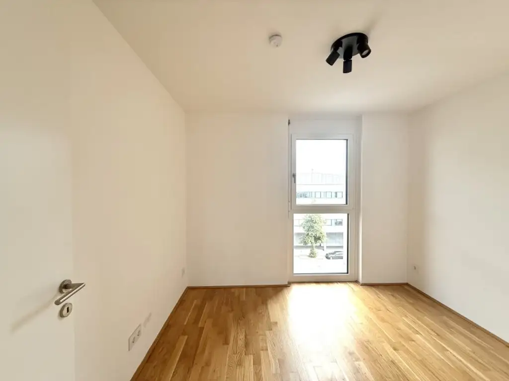 gut aufgeteilte 4-Zimmer Wohnung mit 2 WC's und einem südwest Balkon