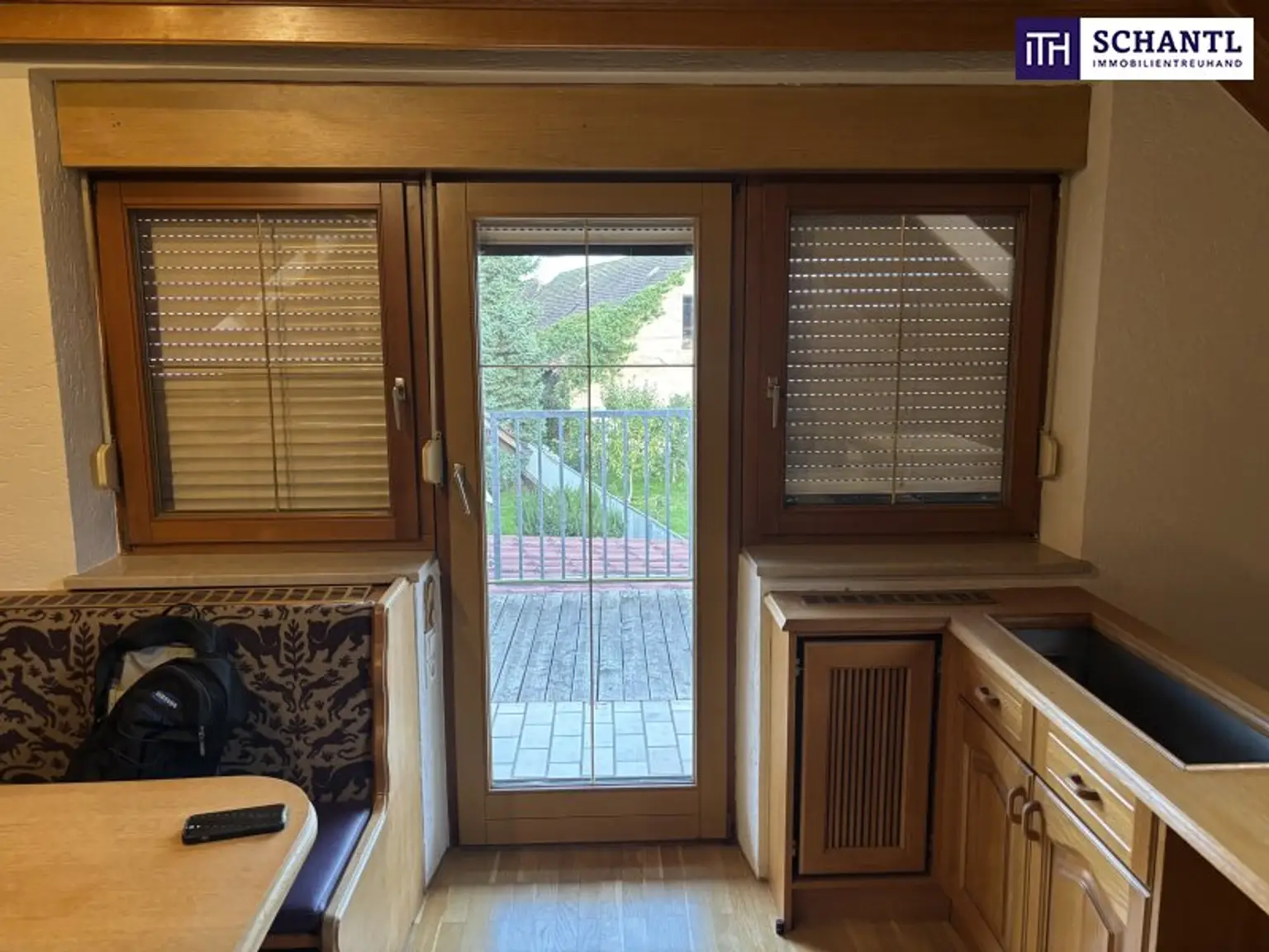 ++PERFEKTE FAMILIEN- oder STUDENTEN- MAISONETTENWOHNUNG zum WOHLFÜHLEN mit 2 BALKONE** 3 SZ, BÜRO, WOHNKÜCHE++ CARPORT++ca. 123 m² WOHNFLÄCHE++