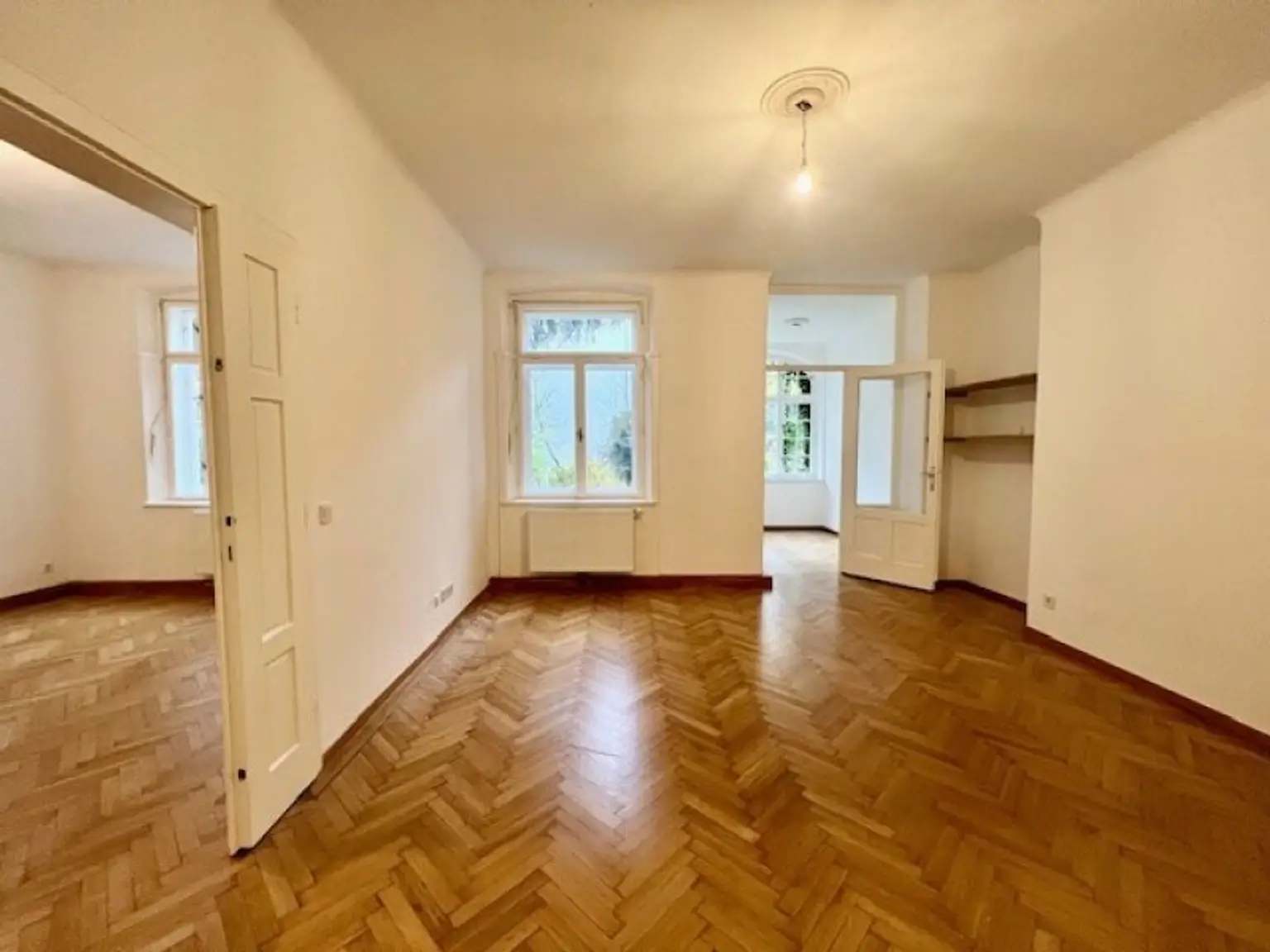 Gersthof /Pötzleinsdorf - charmante Altbauwohnung, 94m2 mit Balkon, Grünblick & Gartenidylle mitten in der Stadt!