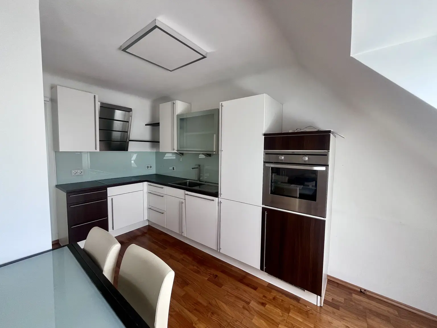 Charmante 3-Zimmer-Dachgeschosswohnung in zentraler Lage des 10. Wiener Gemeindebezirks