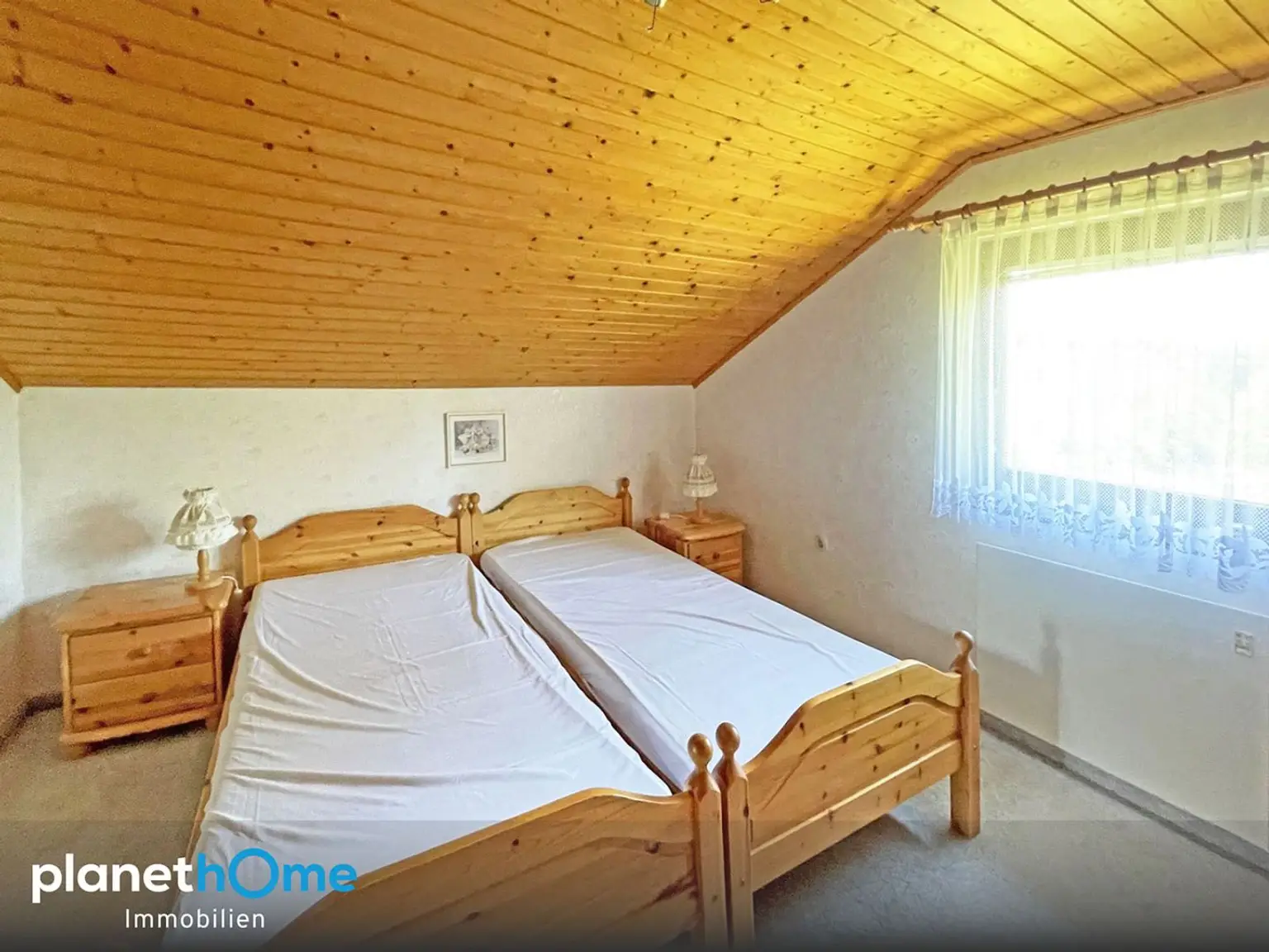Schlafzimmer DG