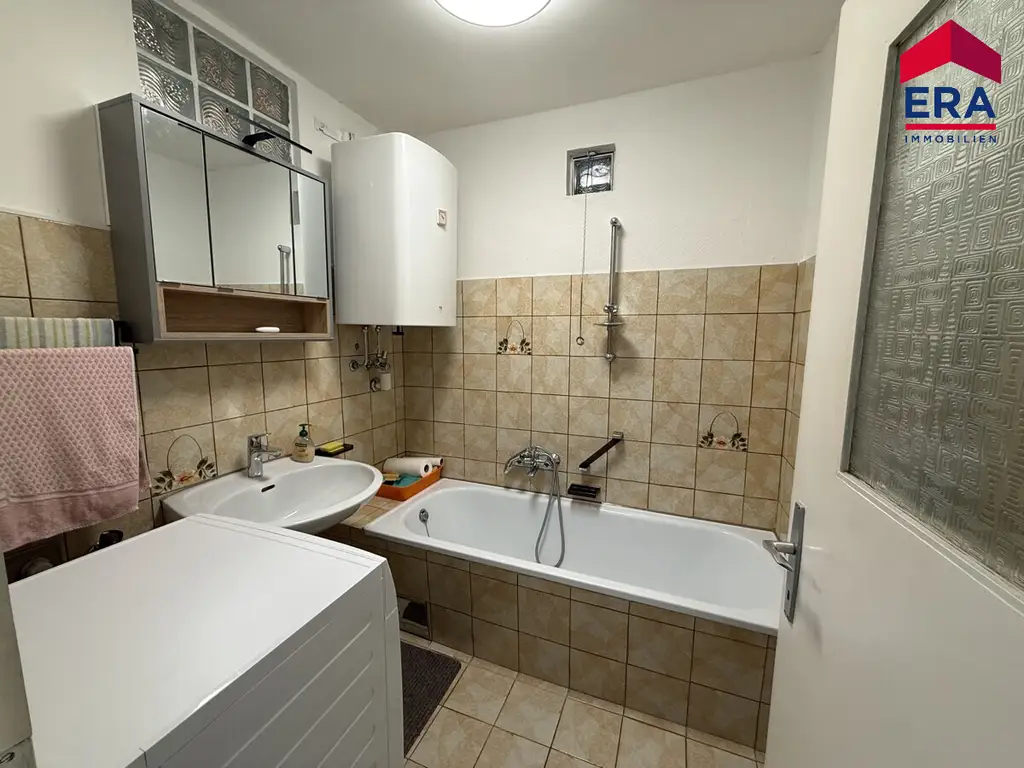 Charmantes Weinviertler Bauernhaus mit handbemalten Fliesen in Ottenthal