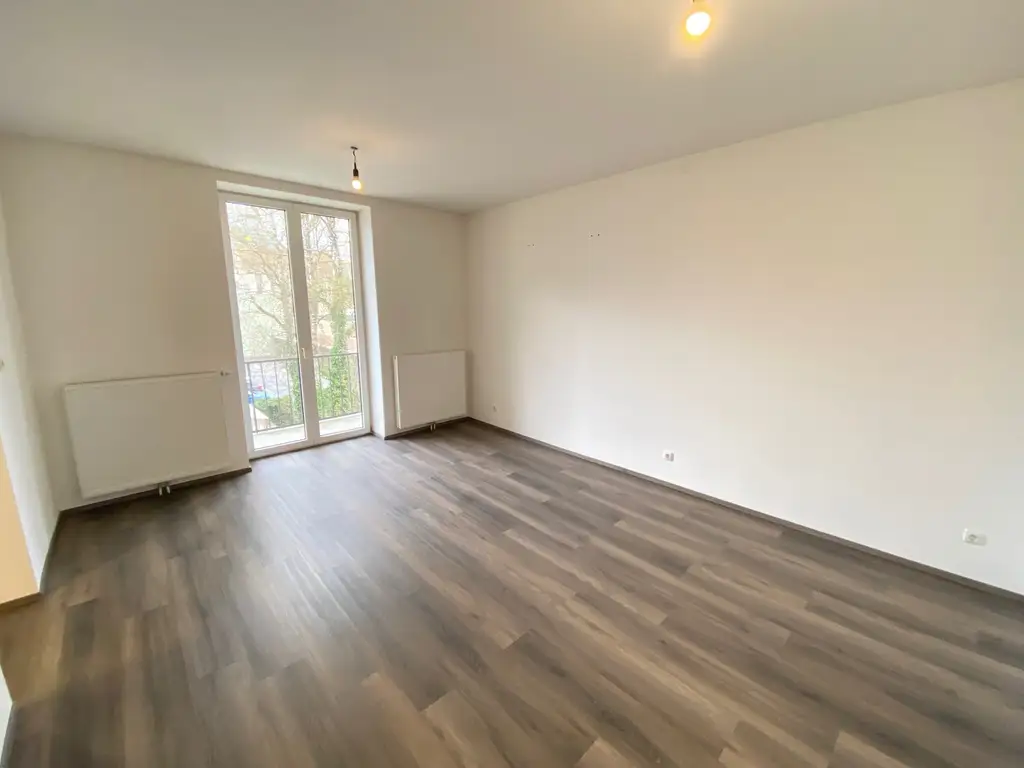 Gepflegtes Altbaubüro im 1.OG (kein Lift) Nähe Herz Jesu Kirche