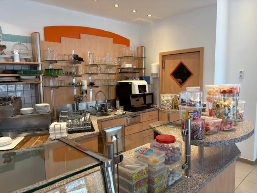 Cafe'-Bäckerei abzugeben !