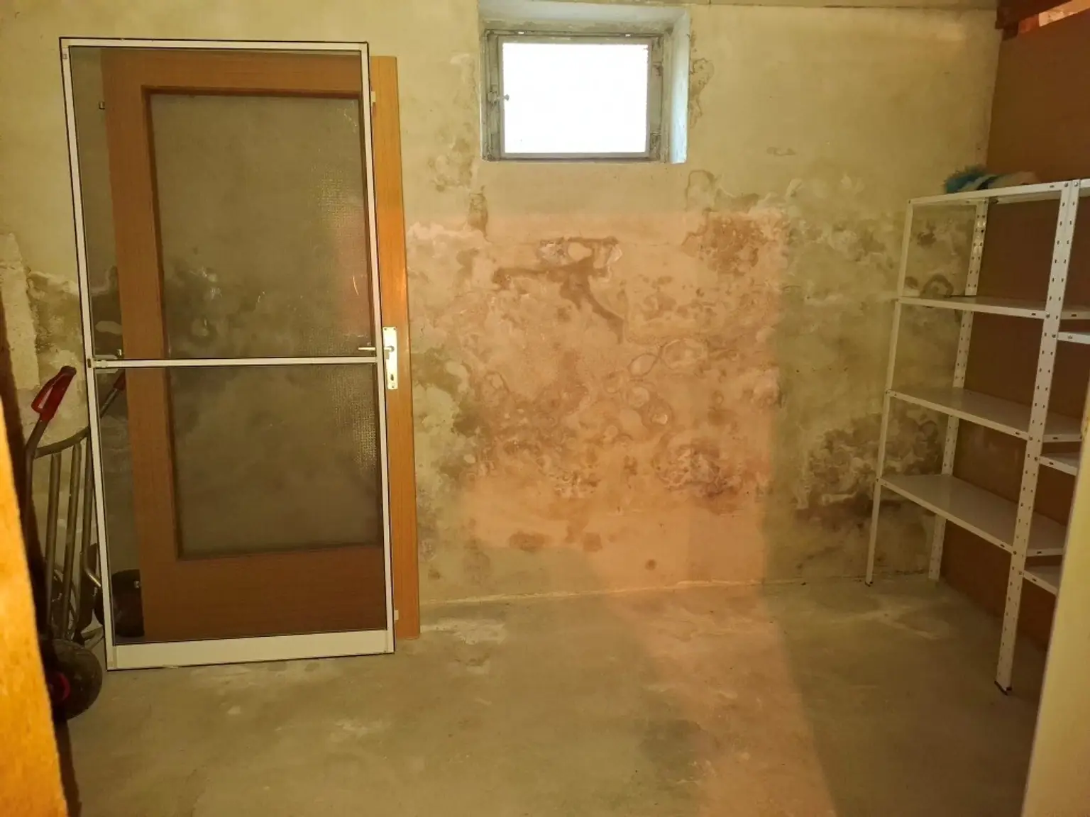 Gepflegte 2-Zimmer-Wohnung mit Küchenblock und Loggia in Langenwang im Mürztal zu mieten !