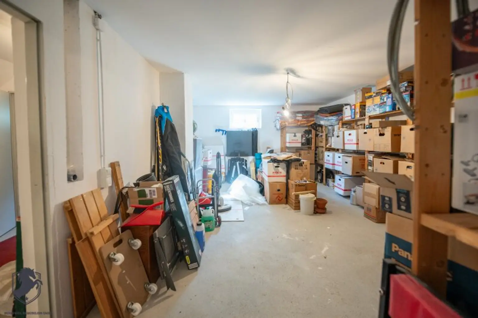 Exklusives Niedrigenergie-Einfamilienhaus mit Vollkeller auf 1.008 m² Grundstück in ruhiger Bestlage von Pixendorf