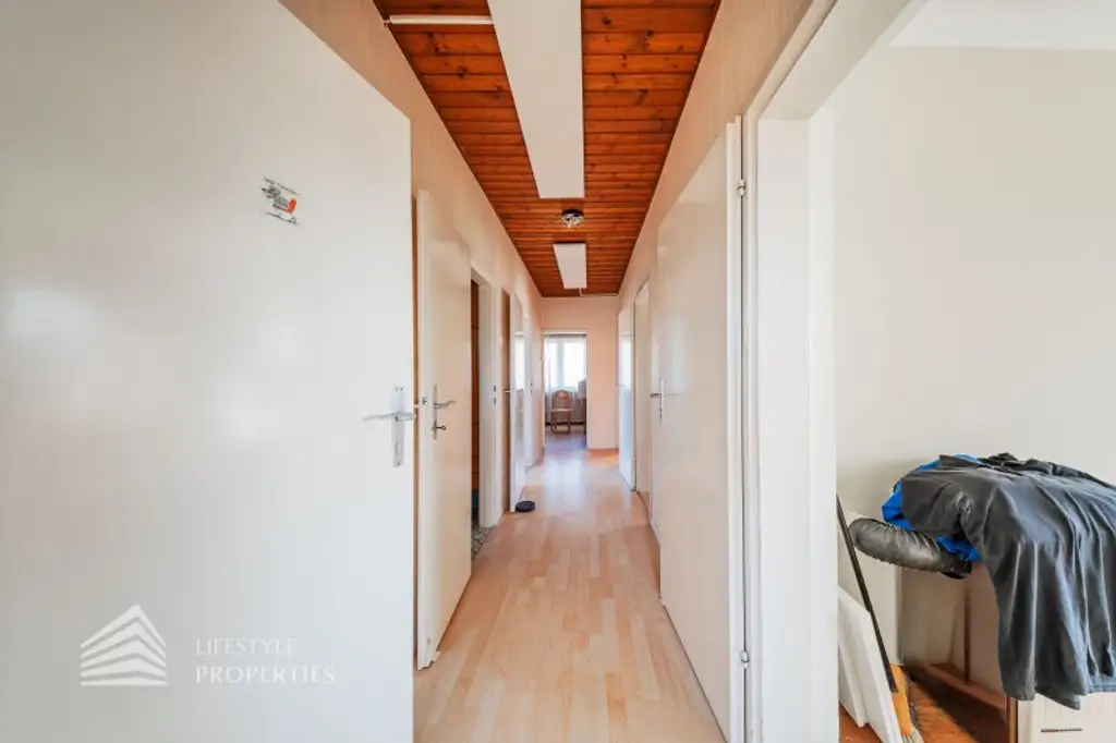 Großzügiges Familienrefugium in absoluter Ruhelage – charmantes Wohnhaus auf 1.000 m² Traumgrundstück in 1220 Wien