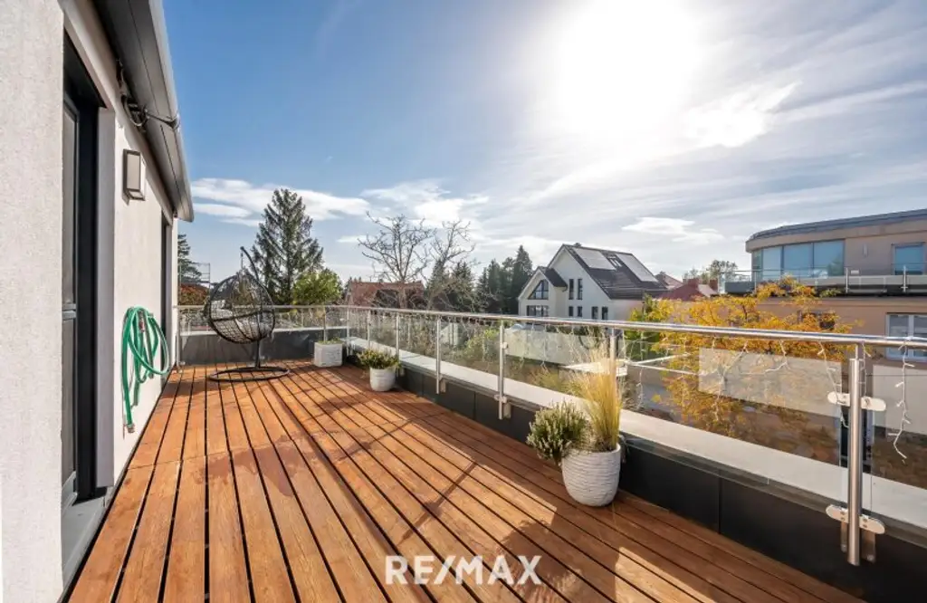 WOHNEN MIT STIL | KOMFORT | LUXUS UND SWIMMINGPOOL in Grünruhelage.