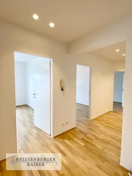 WOHNEN BEIM SCHLOSSPARK | POTTENDORF - neu sanierte Balkonwohnung, tolle Aufteilung