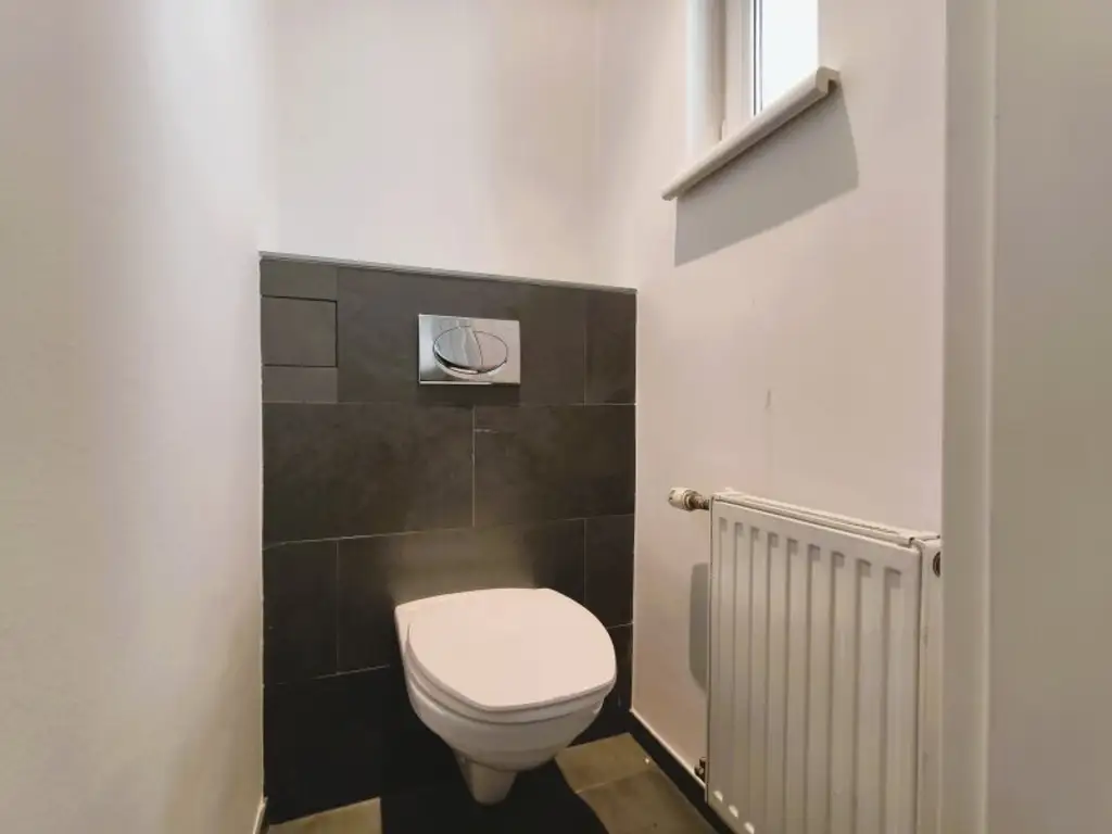 Geräumige 2 Zimmer im stilvollen Altbau - Zentrale Lage Pilgramgasse, 1050 Wien - U4 Fußläufig