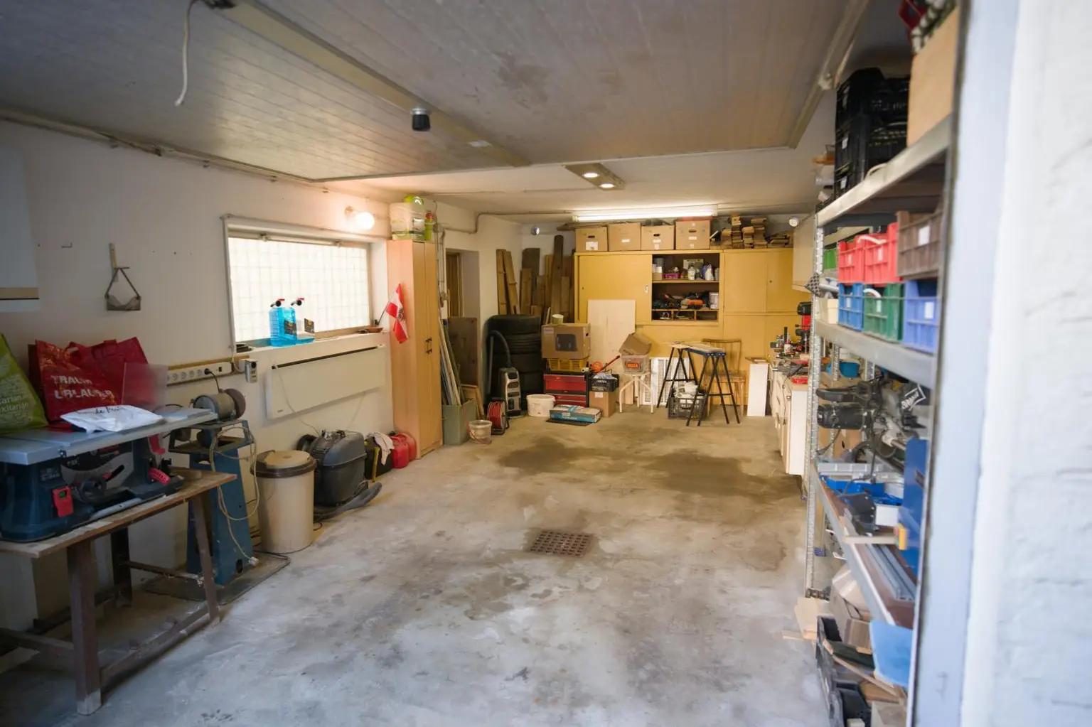 Garage (1)