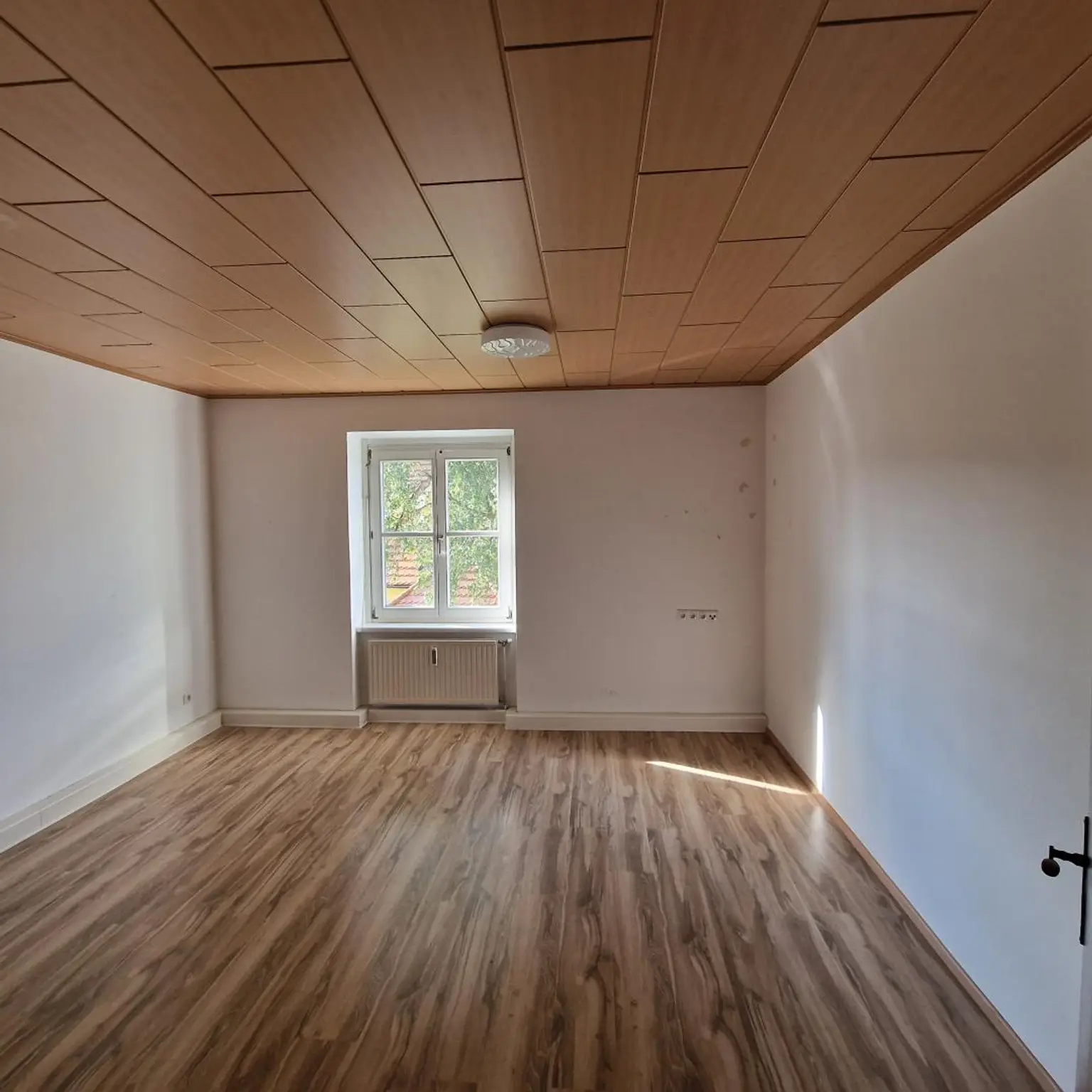 4-Zimmer-Wohnung im 1. Stock! Gartenmitbenützung! 1 Monat mietzinsfrei!