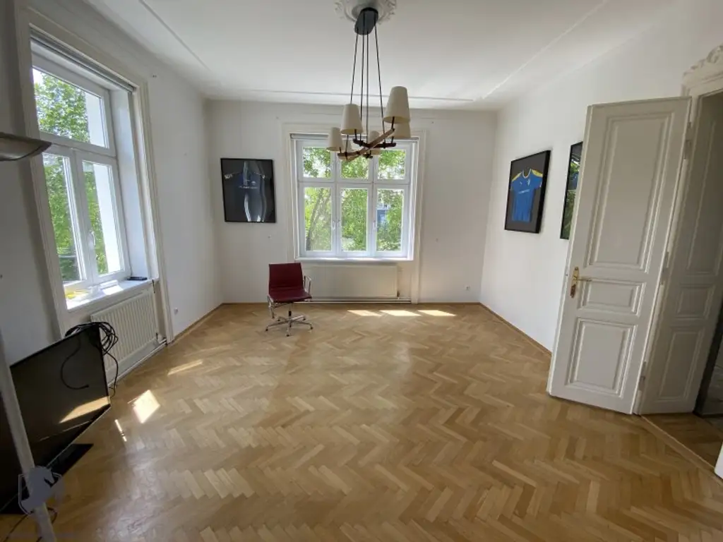 Zum Verkauf gelangt eine außergewöhnliche Villa in absoluter Bestlage von Hietzing