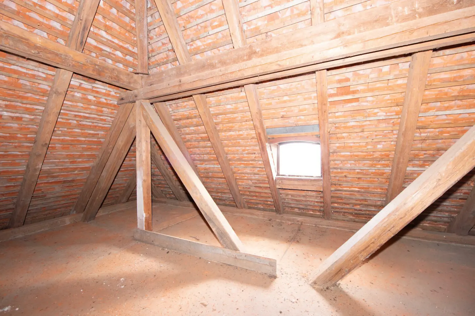 Ein Anwesen voller Möglichkeiten – großzügiges Haus mit Traumgrundstück