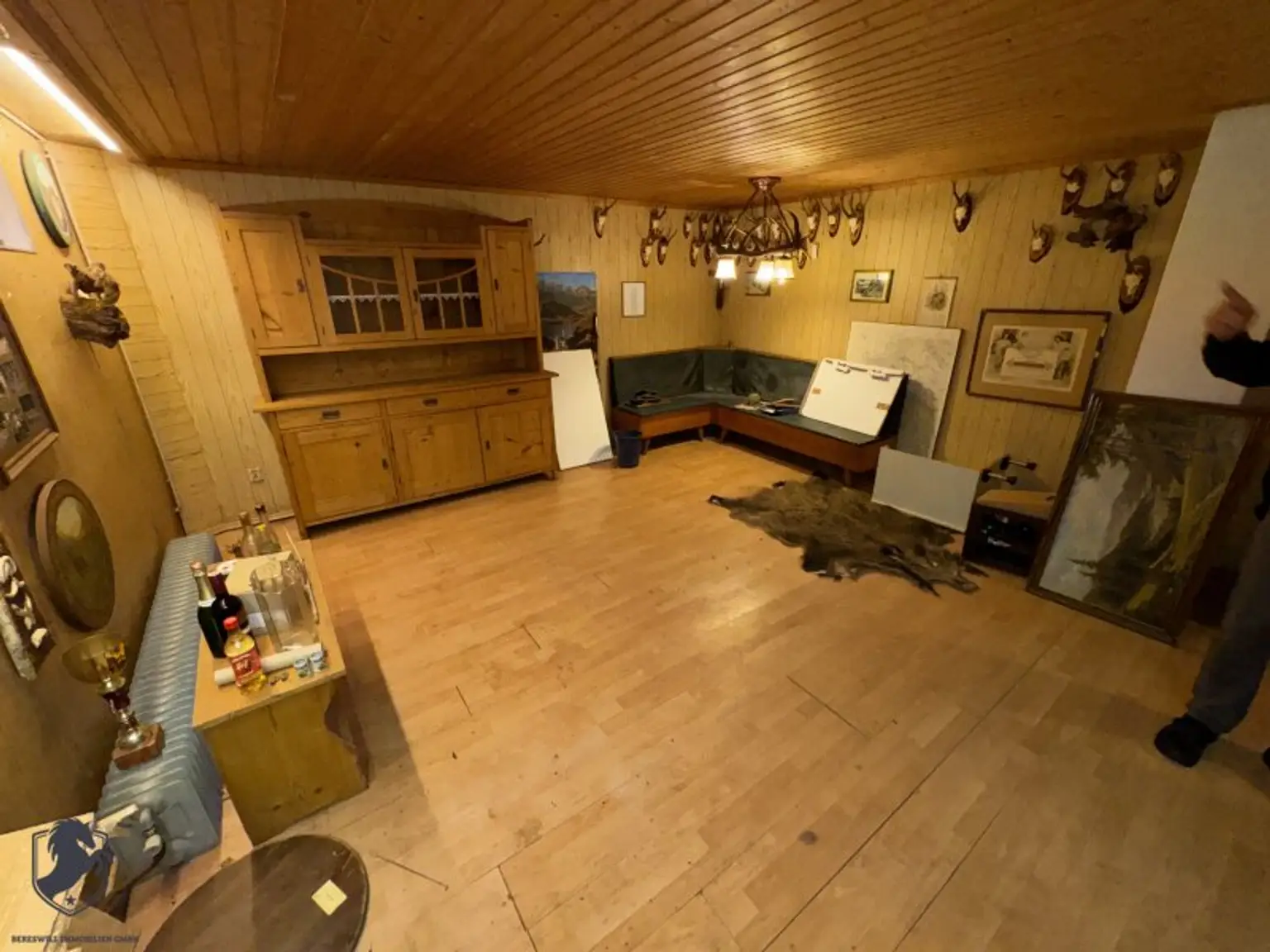 Einfamilienhaus mit Garten, Garage zu vermieten