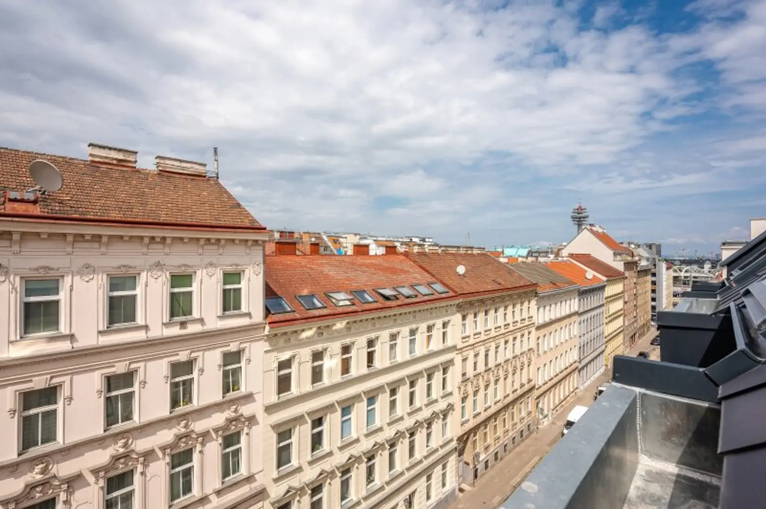 ++FonteFlats++ Fantastischer 4-Zimmer Dachgeschoss-ERSTBEZUG mit tollem Balkon
