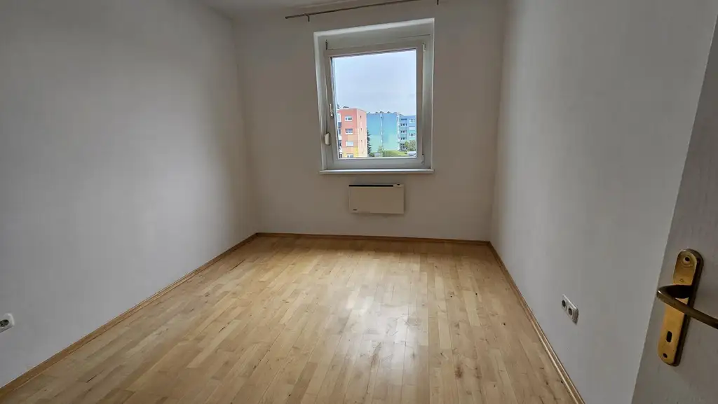 **Sonniges Raumwunder mit Loggia und Parkplatz**