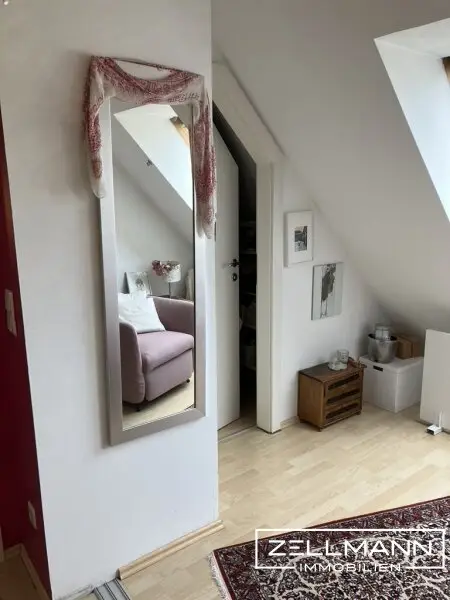 Heimelige Dachmaisonette Nähe AKH  | ZELLMANN IMMOBILIEN