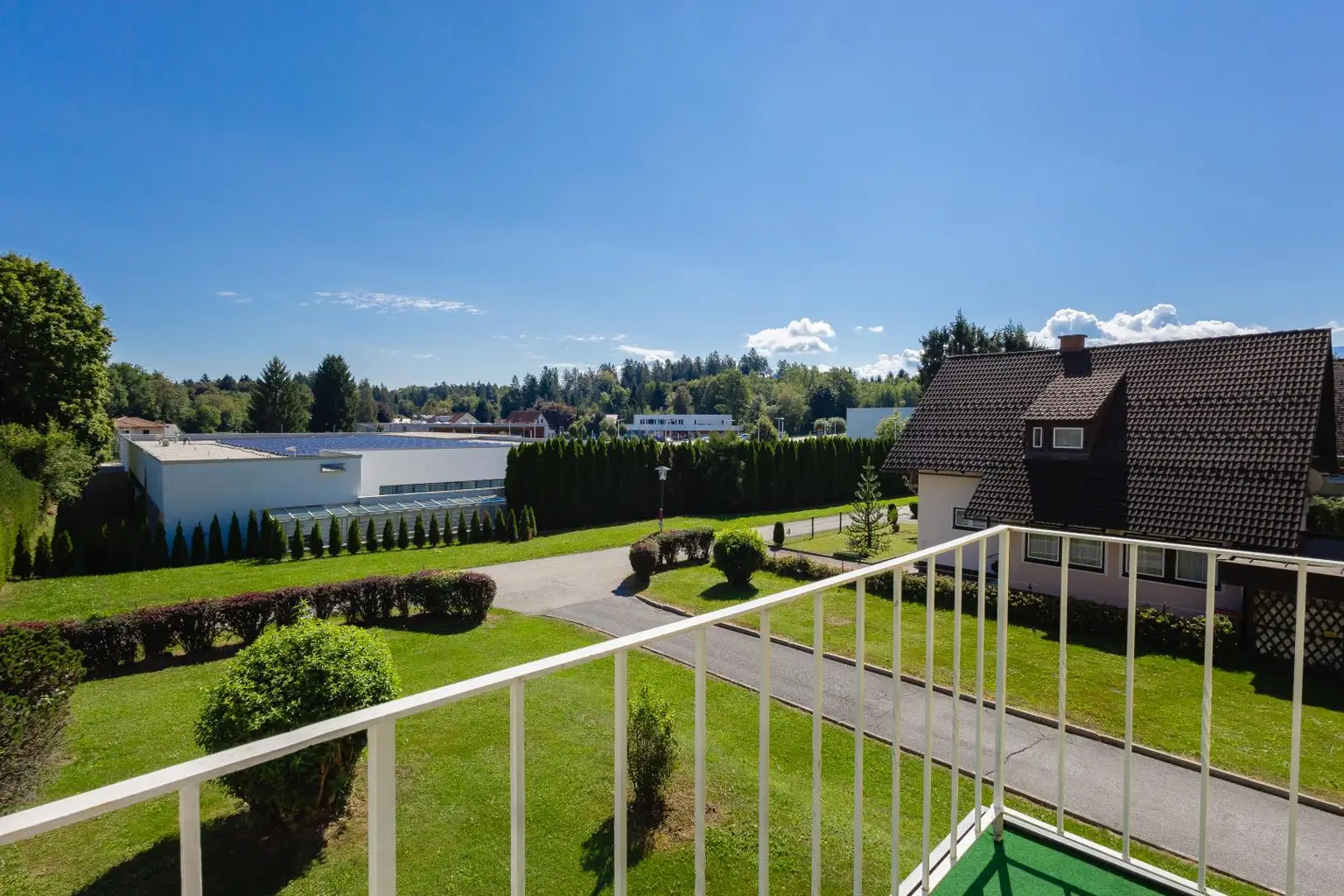 Charmante Eigentumswohnung mit Balkon & Kachelofen in Velden