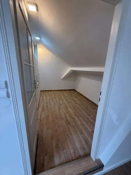 Haus im 23. Bezirk nahe U-Bahn