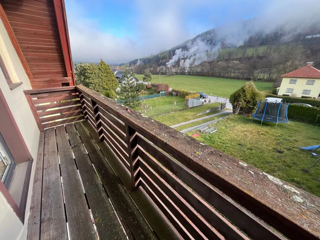 Familienfreundliches Ein- oder Zweifamilienwohnhaus mit 2 Wohneinheiten!