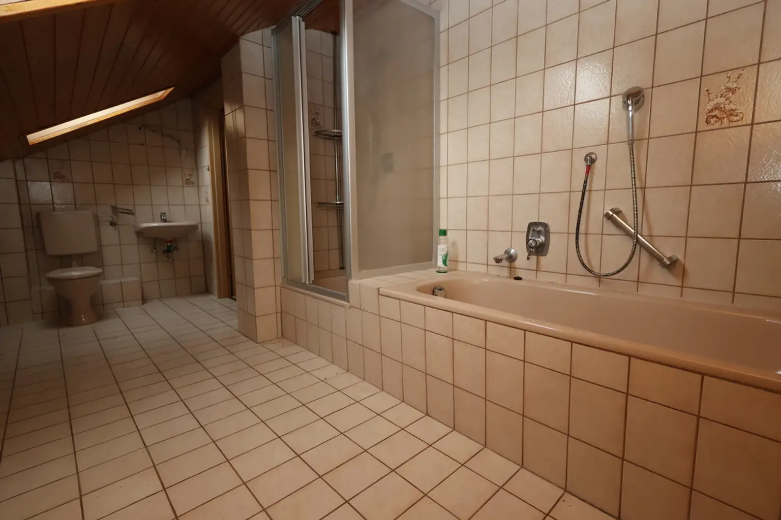 Badezimmer Dachgeschoss