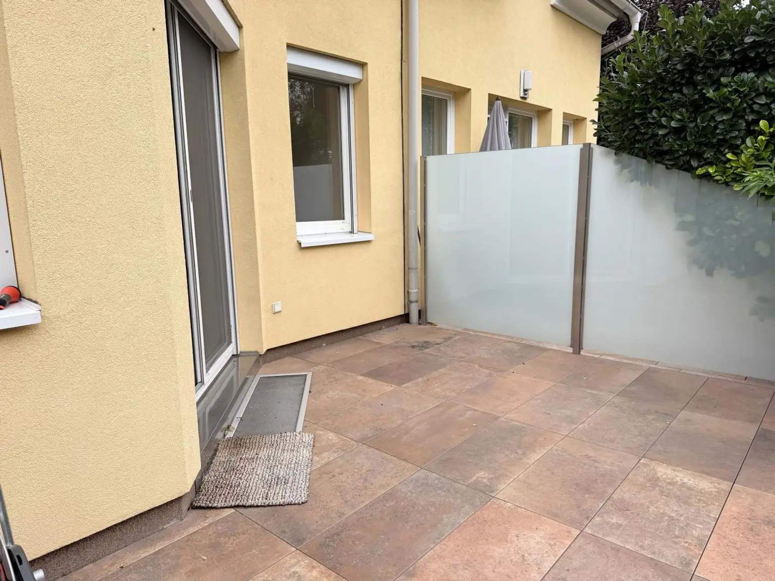 4- Zimmer Familienhit mit zwei Stellplätzen und Garten