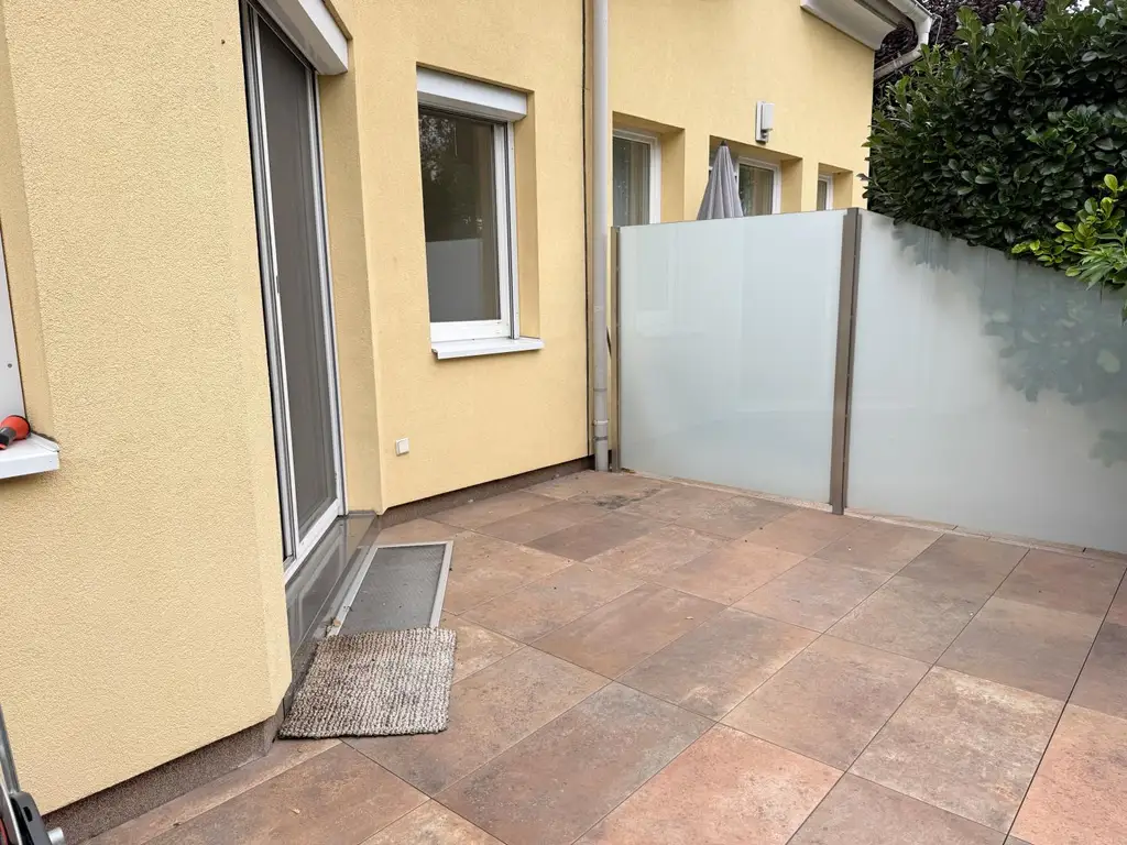 4- Zimmer Familienhit mit zwei Stellplätzen und Garten