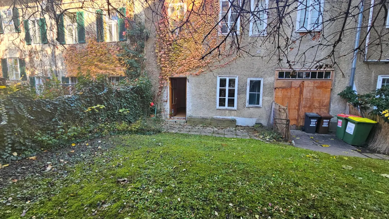 Charmante, günstige Altbauwohnung mit großem Garten im Herzen von Graz