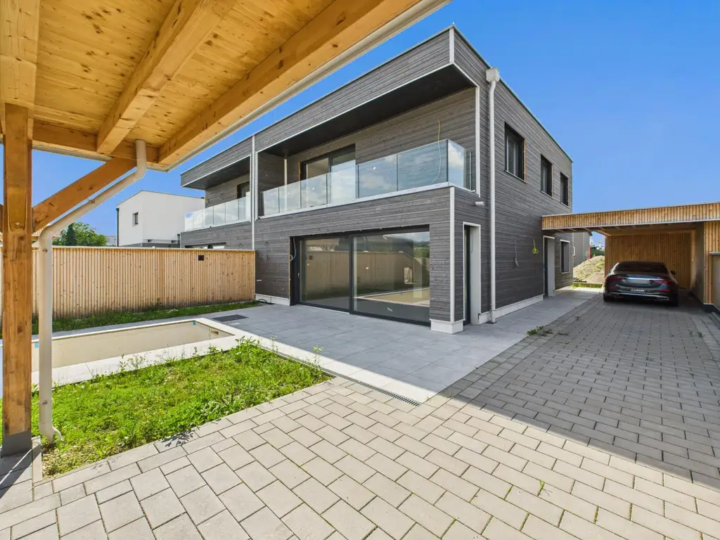 WELS-WEST: Ihr neues Smart Home mit Salzwasserpool, Carport & exklusiver Ausstattung