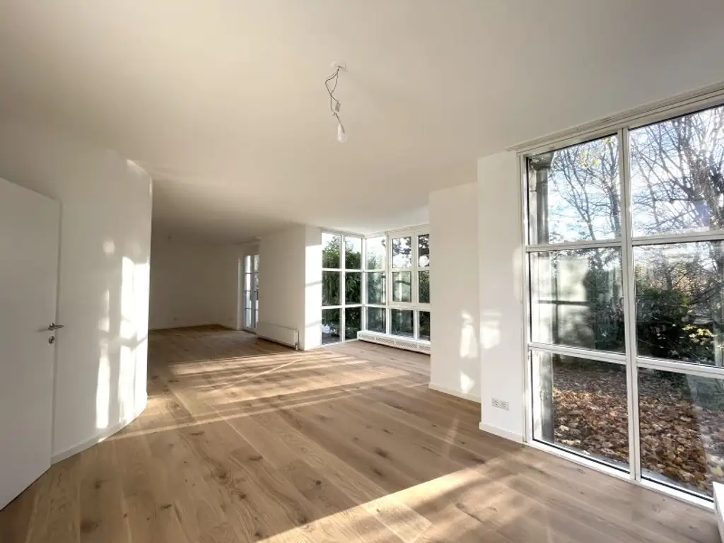 Prestige Living in Sievering: Großzügige Gartenwohnung mit Stil