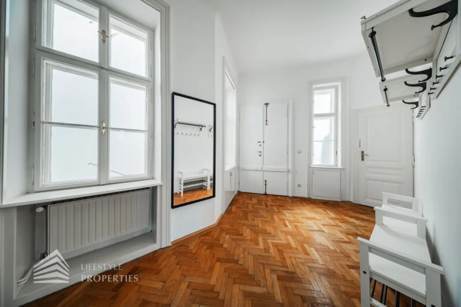 Helle 5-Zimmer Wohnung mit Balkon, Nähe Westbahnhof