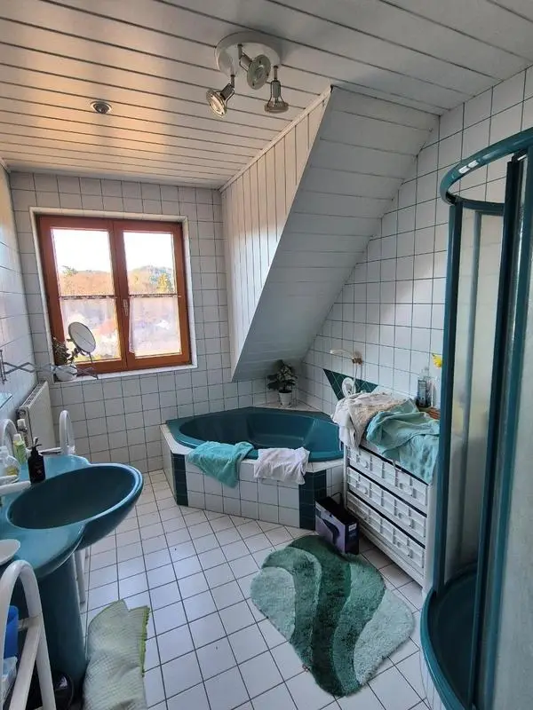 Bad Wanne und Dusche