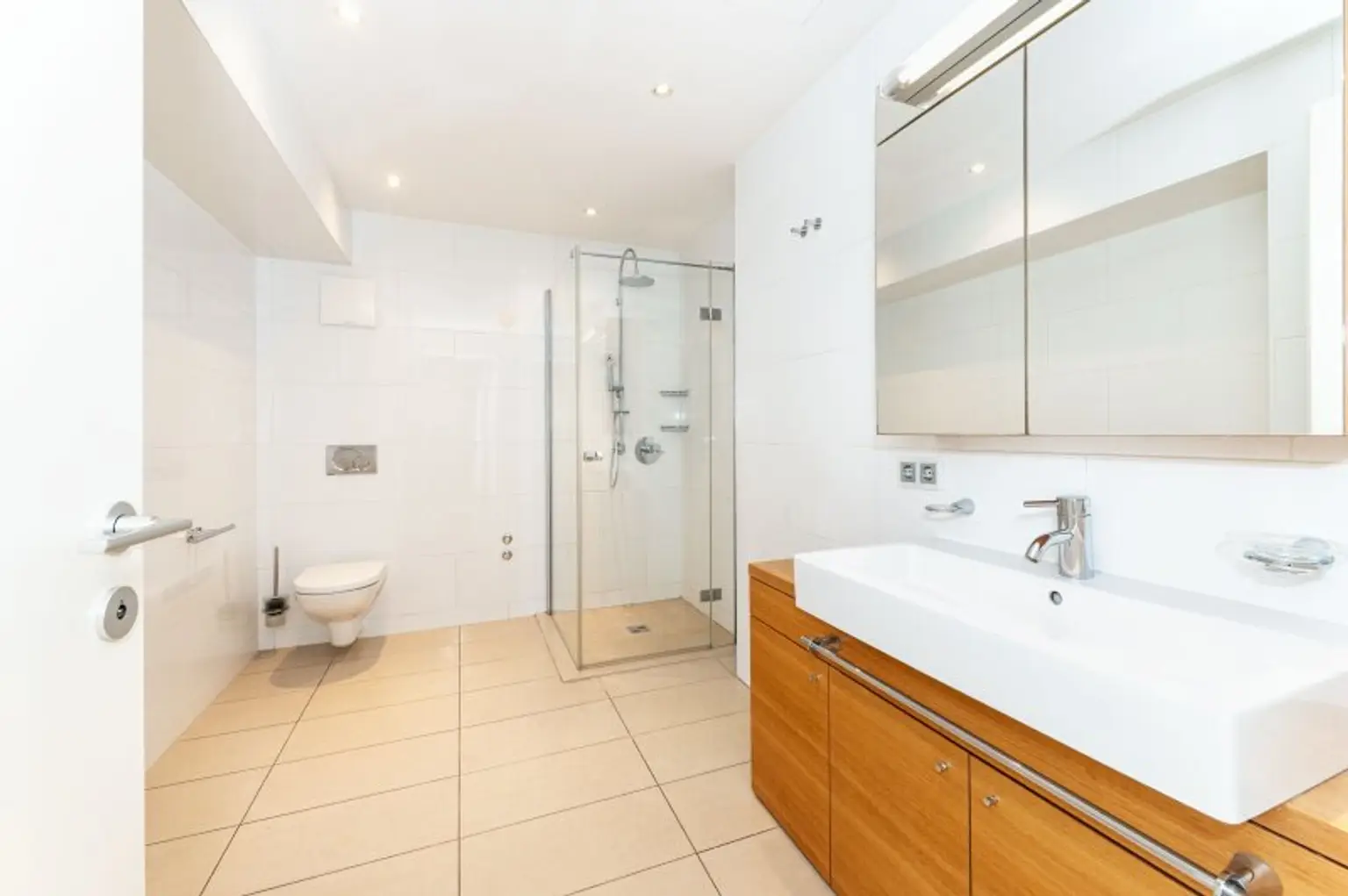 Exklusive Dachgeschoss-Maisonette mit Blick über Wien nahe dem Schwarzenbergplatz