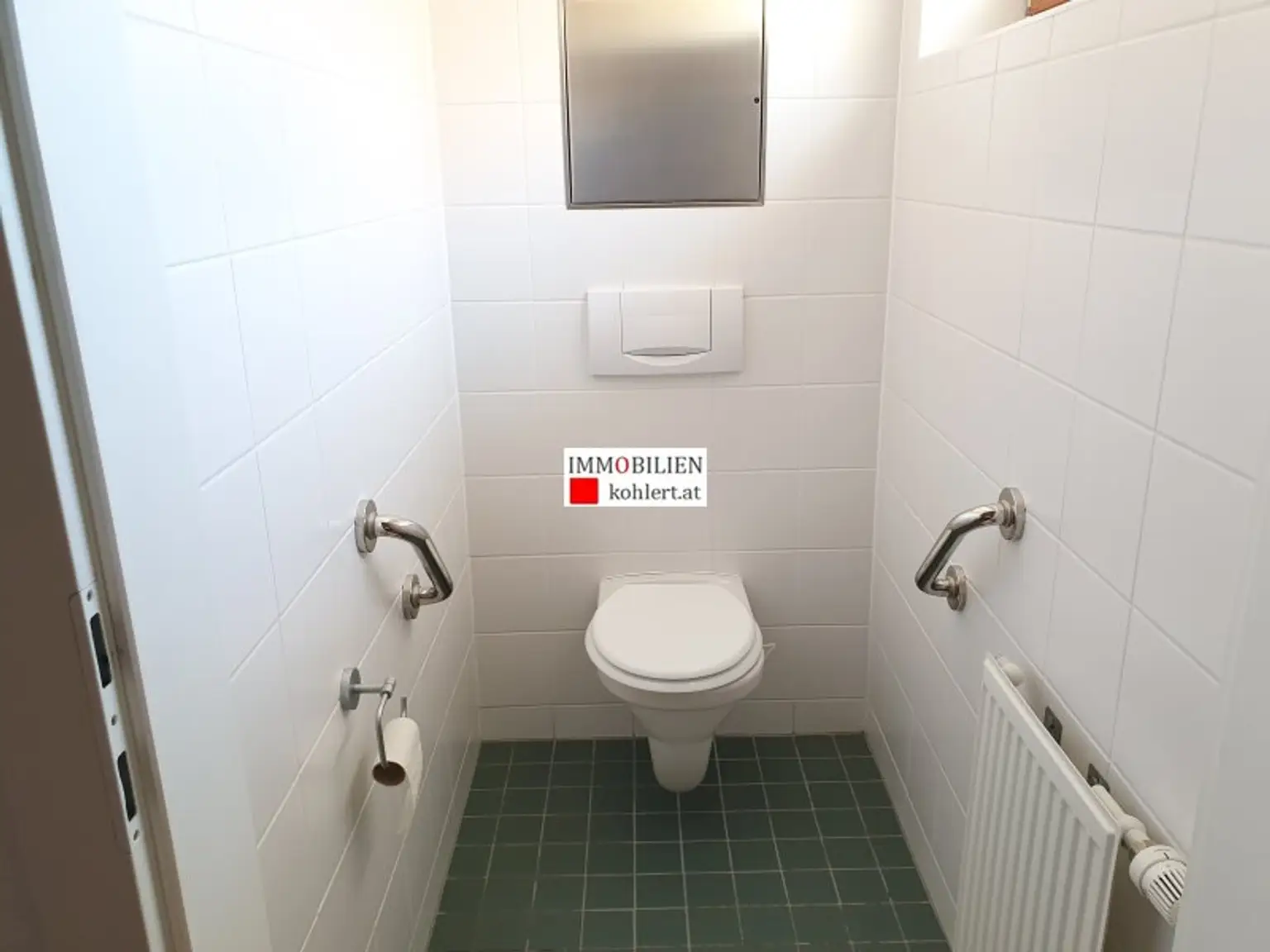 GEMÜTLICHE 2-ZIMMERWOHNUNG MIT LOGGIA, ALLE NEBENRÄUME, GARAGENSTELLPLATZ IM EIGENTUM