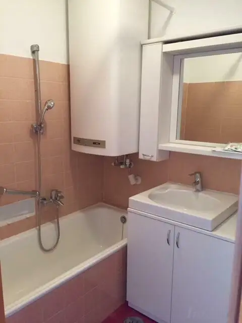 WG-geeignet, Top Lage: 3-Zimmer-Maisonette mit SW-Balkon -Neue Fenster-2.OG mit Lift