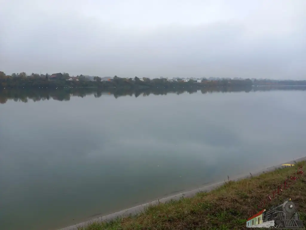 Landgasthaus mit Zimmervermietung, großem Gastgarten und See-Terrasse in Ernsthofen zu verkaufen !