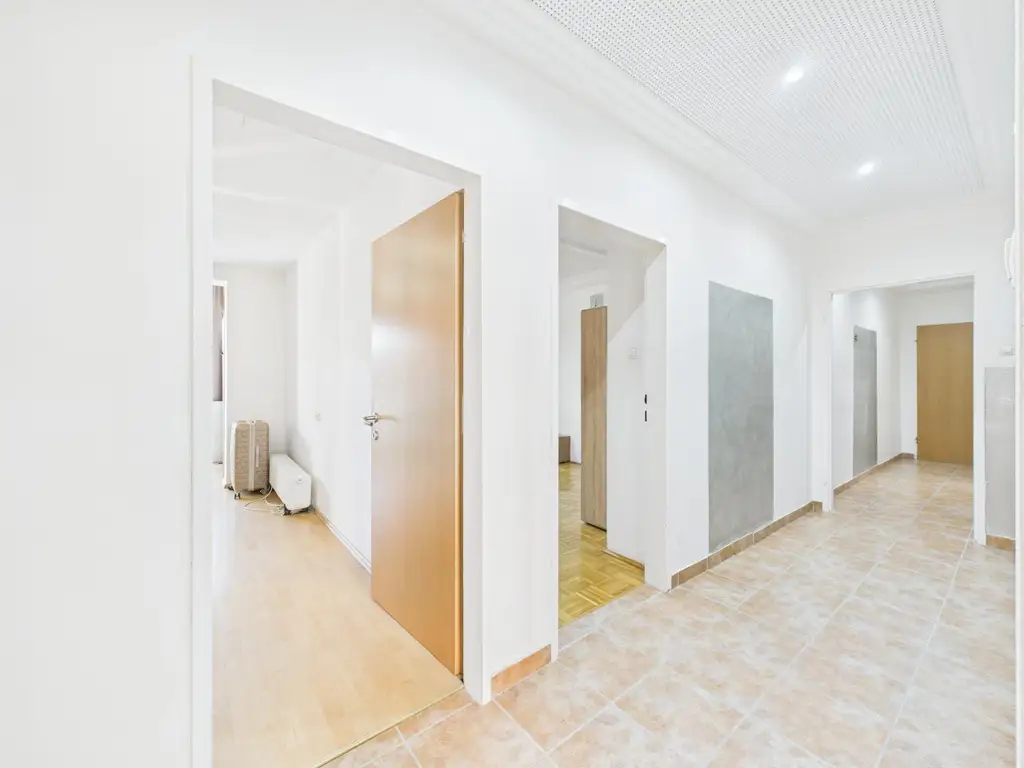 Großzügige 4-Zimmer-Familienwohnung mit Loggia in begehrter Stadtlage von Wels