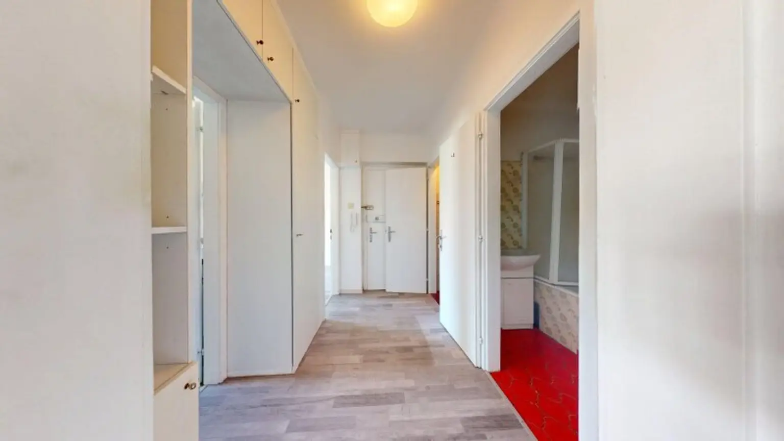 Helle Wohnung mit Loggia - FREIER MIETZINS!