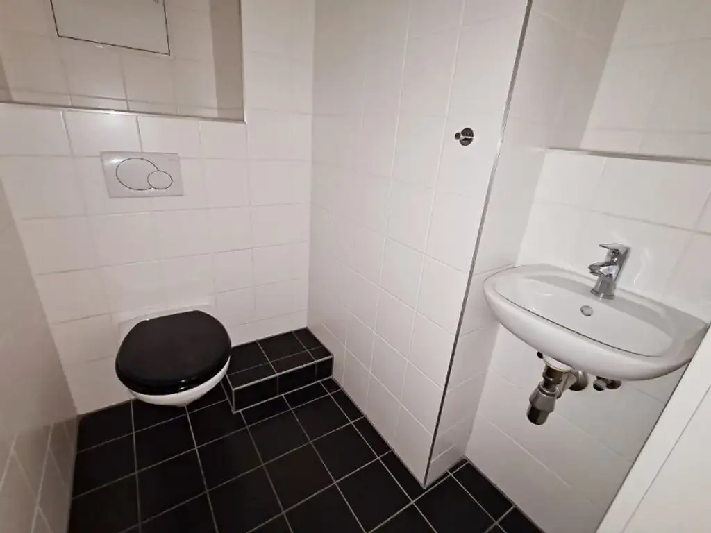 TANBRUCKGASSE - ROLLINGERGASSE, 54 m2 Neubau, 2 Zimmer, Komplettküche, Wannenbad, Parketten, Bahnhof Meidling