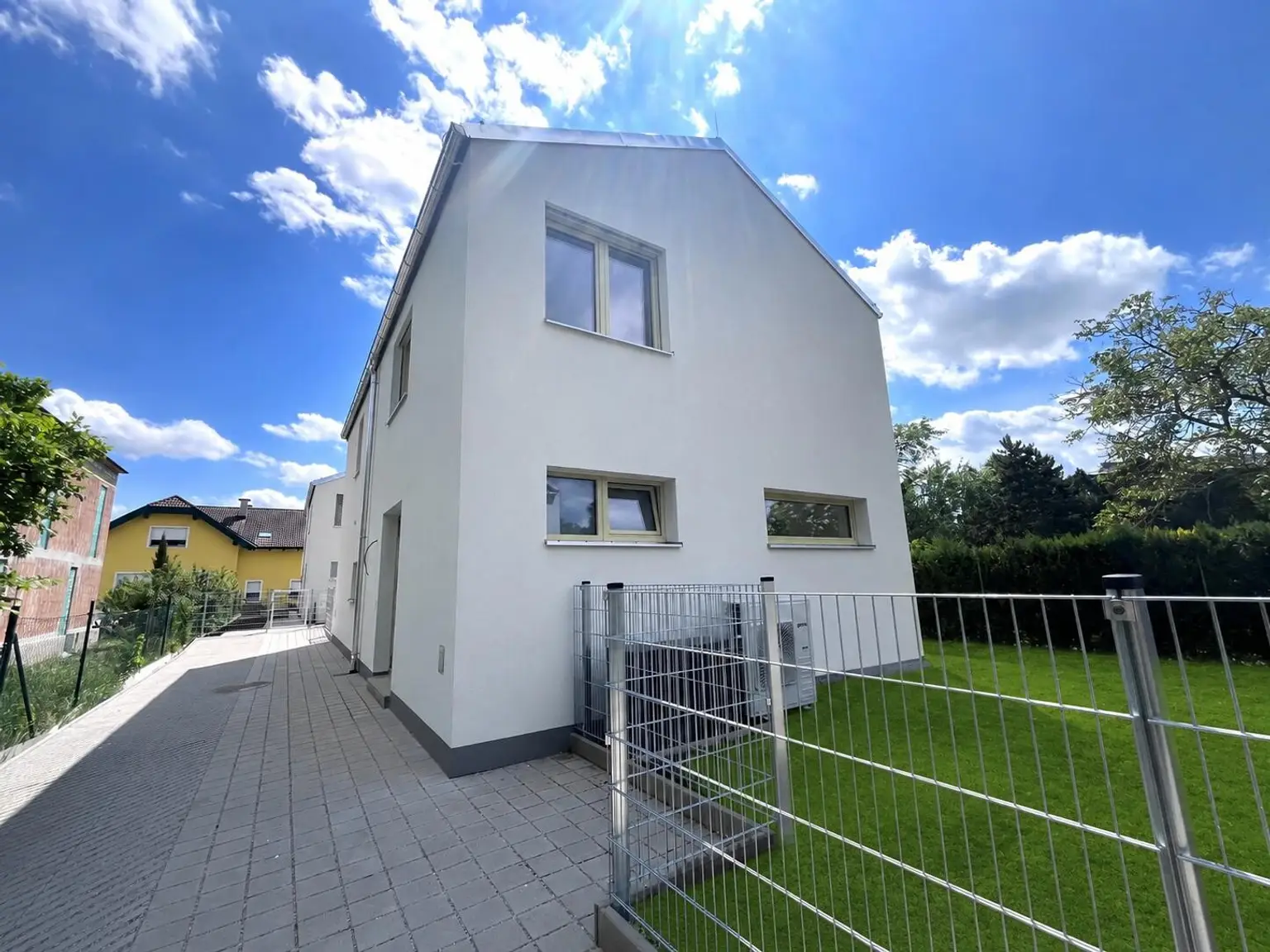 Erstbezug -  Einfamilienhaus